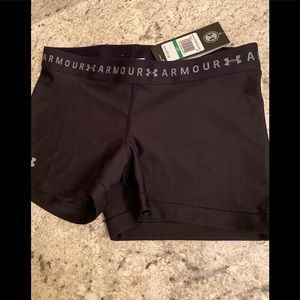 Women’s black UA was tights